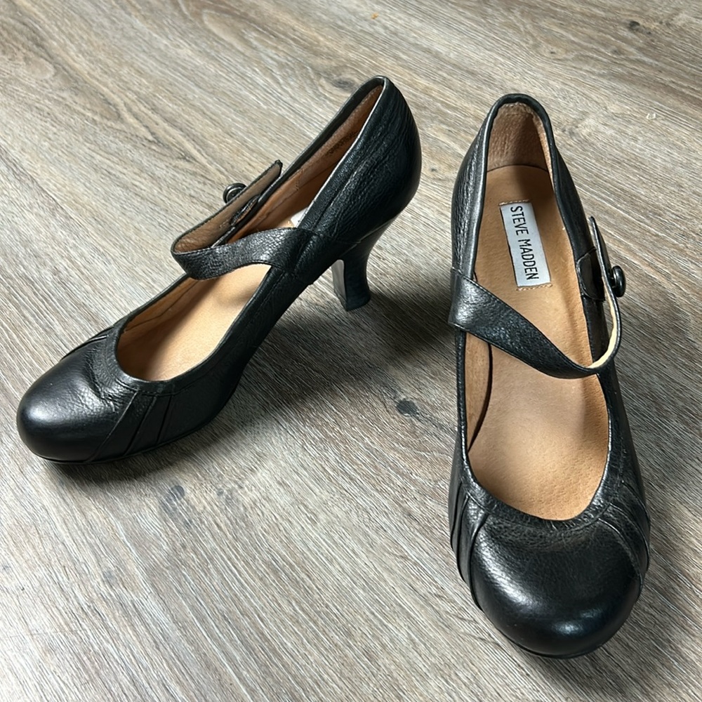 Steve Madden Leather Mary Jane Heels Size 8.5 Medium